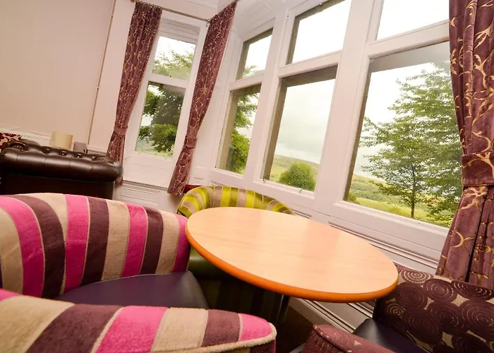 Yha Grinton Hostel *