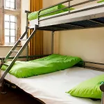 Hostel Yha Grinton *