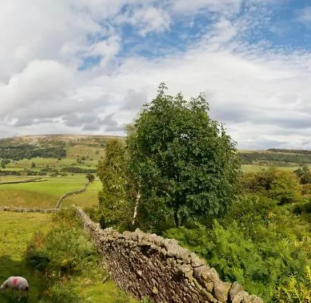 Yha Grinton Hostel